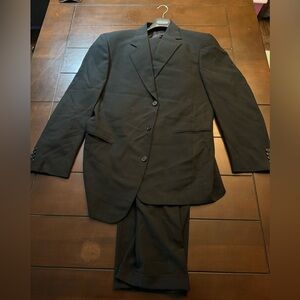 Men 2 piece suit jacket and pants Donna Karan